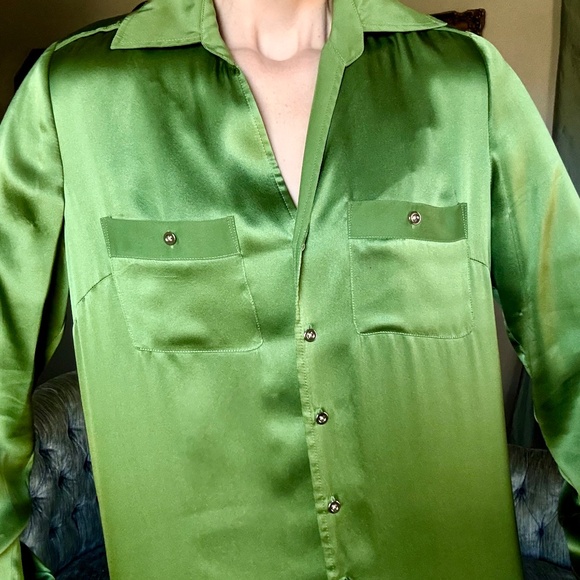 Women's 100% Silk Button Down Shirt, Green V Neck Small Office Blouse, Workwear - Picture 3 of 13
